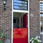 아파트 Homestead *